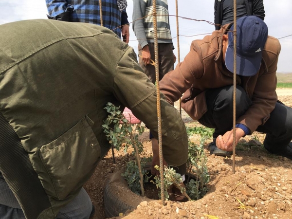 Visite CIPA-pierre Rabhi représentants de AESVT et de la fondation WWF1